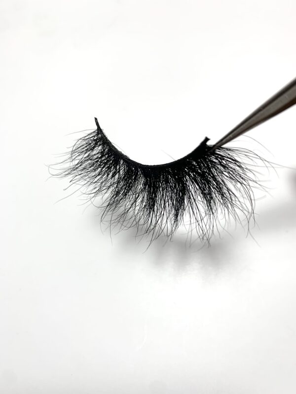 mink lashes sassy luxurymetics