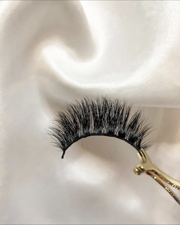 mink lashes sassy luxurymetics